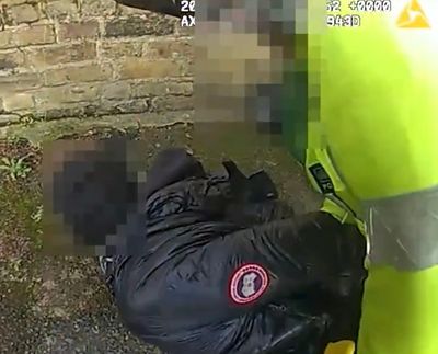 Moment Met Police arrest rider carrying sword in Walthamstow motorbike chase