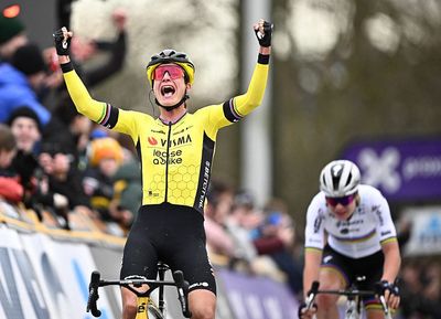 Five ways to win Omloop Het Nieuwsblad – From the familiar formulas to ways to outwit the competition
