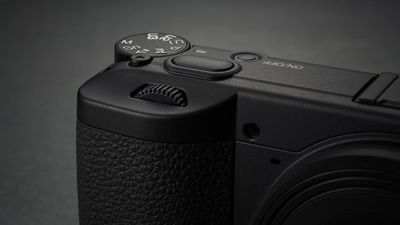 This compact camera can't shoot color photos! But that's why it's No.1 in Japan just weeks after launch