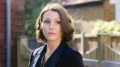 'Can we ever truly sever ties with our past?' - Suranne Jones teases unfinished business as Doctor Foster returns for a final series