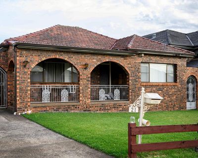 Man charged with murder of Chris Baghsarian in Sydney likely ‘no mastermind’, lawyer says