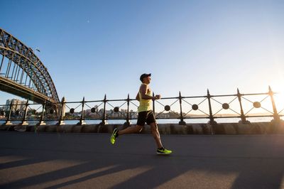 Walking vs Running for Weight Loss: Which Burns More Fat & Calories Faster?