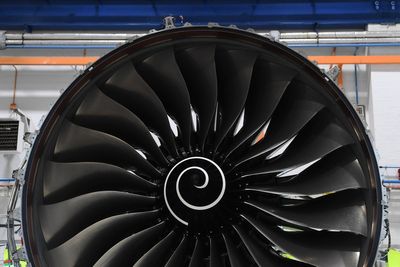 Rolls-Royce to return billions to investors after profits soar