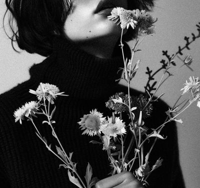 A Signature Scent is So Last Year—Smelling Impossible to Pin Down is the Ultimate Luxury