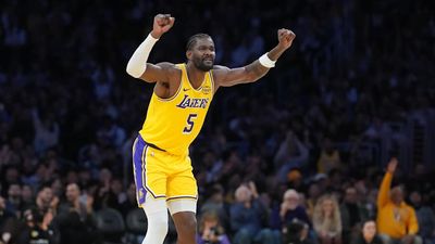 Deandre Ayton Doesn’t Believe He Fits the Role the Lakers Need Him to Play