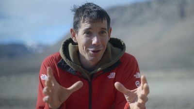 Someone Asked Alex Honnold What He Does When He Has To Poop On Free Solo Climbs: 'Things Go Sideways'