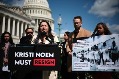Kristi Noem meets with Democratic lawmaker in ‘combative’ meeting about ICE conduct