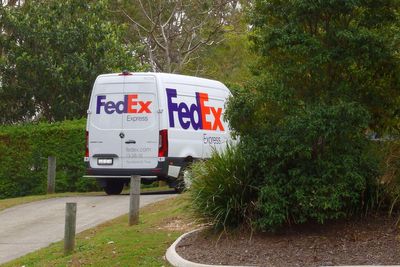 FedEx promises return refunds from Trump’s illegal tariffs to customers in landmark decision