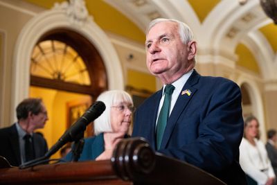 Senators question Pentagon official over El Paso airspace closure