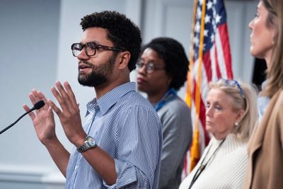 The search for Democrats’ HR 1