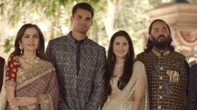 Arjun Tendulkar & Saaniya Chandhok Love Story, Age Gap & Childhood Ties