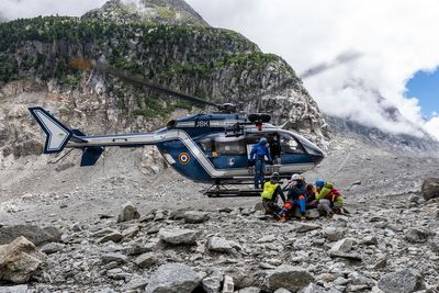 France threatens hikers with paying for their own mountain rescue