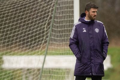 Manchester United handed injury boost as Michael Carrick delivers two-man update