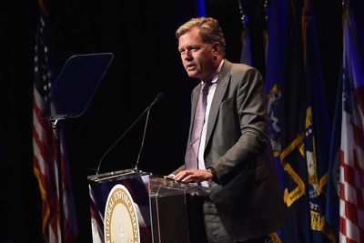 Roblox will be the focus of new special with former To Catch a Predator host Chris Hansen