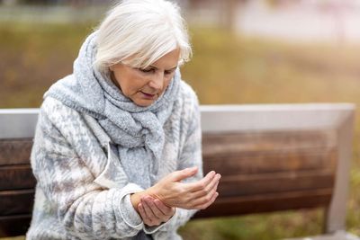Is the cold weather affecting my arthritis?