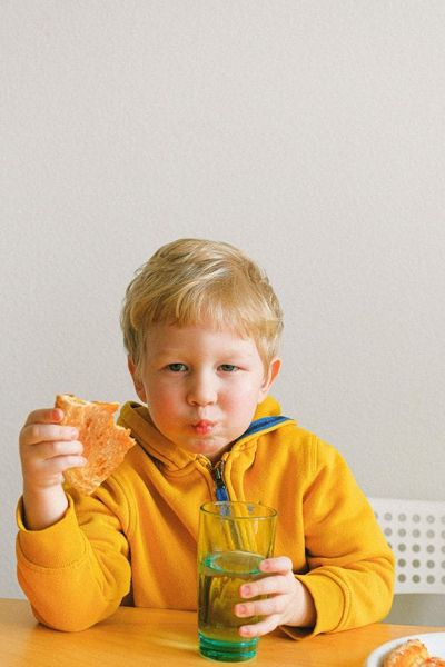 4 Ways to Get Free Snacks for Your Kids