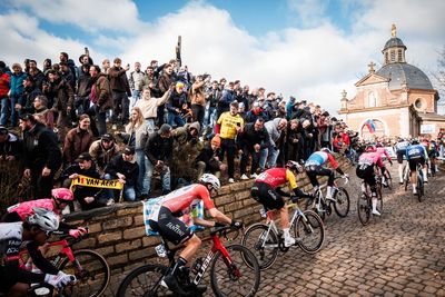 Dutch dominance, British hopes and will it end in a sprint? Five things to know about Omloop Nieuwsblad, start list and riders to watch