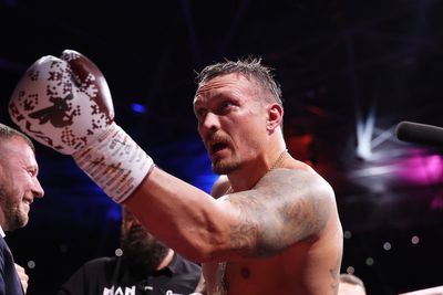 Oleksandr Usyk confirms shocking fight at pyramids as he faces kickboxing star Rico Verhoeven