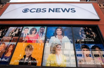 Departing CBS News producer claims political bias as Paramount poised to buy Warner Bros