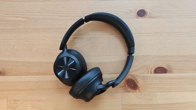 I've been using these super-cheap headphones for a month — I'm surprised to report they sound great