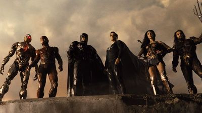 Zack Snyder says "we talked about" continuing the Snyderverse in a comic or animated movie: "We live in a world where all that's possible"