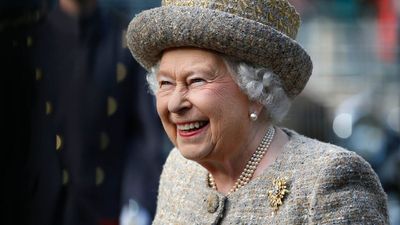 Queen Elizabeth's hilarious retort to her own mother shows her childhood 'cheekiness' at its best
