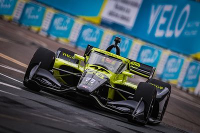 Will Power crashes early in second St. Petersburg practice