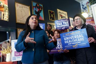 ‘Are you willing to fight back?’: Democrats ready to take on party’s old guard ahead of midterms
