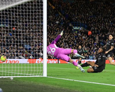Manchester City close gap to two points at top after Semenyo sinks Leeds