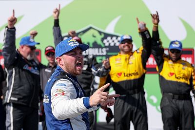 Historic first NASCAR Truck street race decided in nail-biting finish