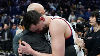 Dan Hurley Had High Praise for UConn Legend Alex Karaban After Emotional Senior Day Win