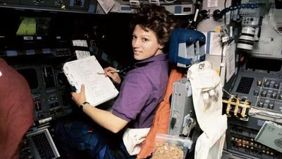 Meet the first woman who commanded a NASA spacecraft - her journey will inspire you