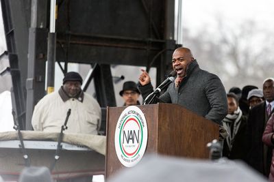 New Jersey Mayor Says 'ICE Has No Business Engaging in Chases' as Pursuit Ends in Crash That Injured Children