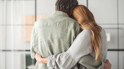 What Really Happens in the First 30 Days After Someone Dies (and Where Families Get Stuck)