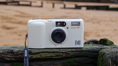 I tested Kodak's cheap and pocketable film camera, and it's packed with retro-futuristic charm