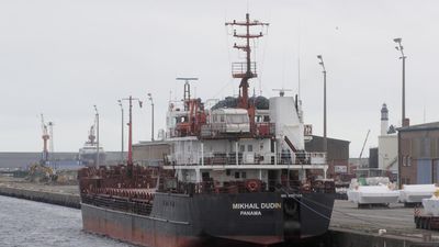 France arrests activists blocking ship over alleged Russia uranium links