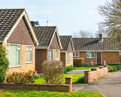 Why are British estate agents so weird online?