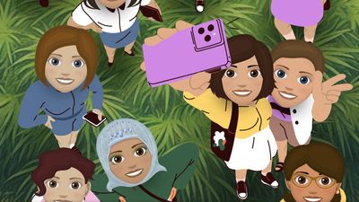 How to survive a shipwreck in BitLife