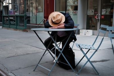 Having trouble falling – and staying – asleep? These techniques may help