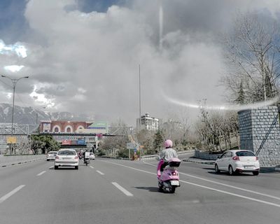 Civilian deaths in Iran pass 700 amid fear of bombs and regime clampdown