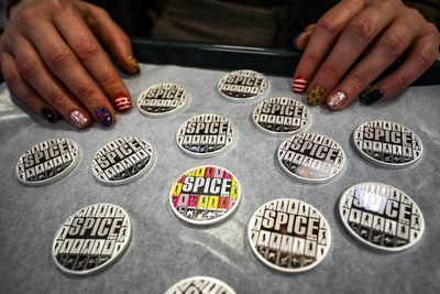 Royal Mint celebrates Spice Girls with iconic coins
