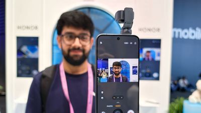 Honor's Robot Phone is one of the strangest (and coolest) things I've seen at MWC 2026