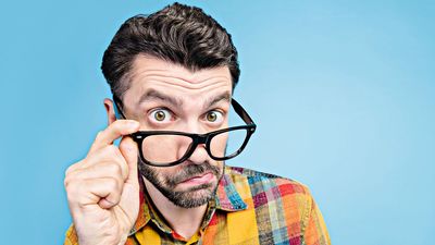 WTF are catadioptric lenses? Canon has filed a patent for a weird lens design to make more compact, bright aperture zooms