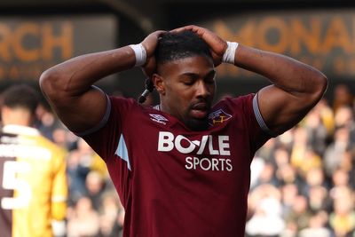 Adama Traore banned from lifting weights at West Ham: ‘I’ve told him to stay out of the gym’