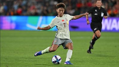 Title holders China too strong for brave Bangladesh