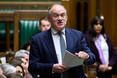 Ed Davey slams ‘washed up old footballers and tax exiles’ in Dubai seeking UK protection
