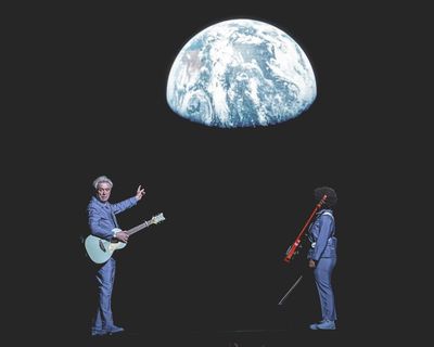 David Byrne review – in life during wartime, this show will restore your faith in humanity