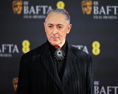 Baftas host Alan Cumming criticises BBC for ‘broadcasting slurs and censoring free speech’