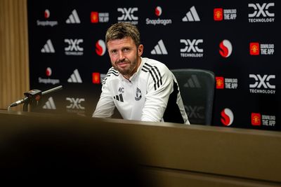 Manchester United injury worries continue as Michael Carrick delivers three-man update