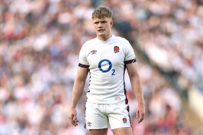 Steve Borthwick rips up England side to face Italy as Fin Smith starts at fly-half